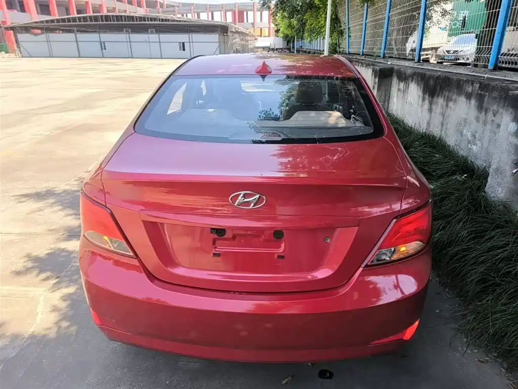 Hyundai Verna 2014 1.4L Automatic Smart GLS фото 6