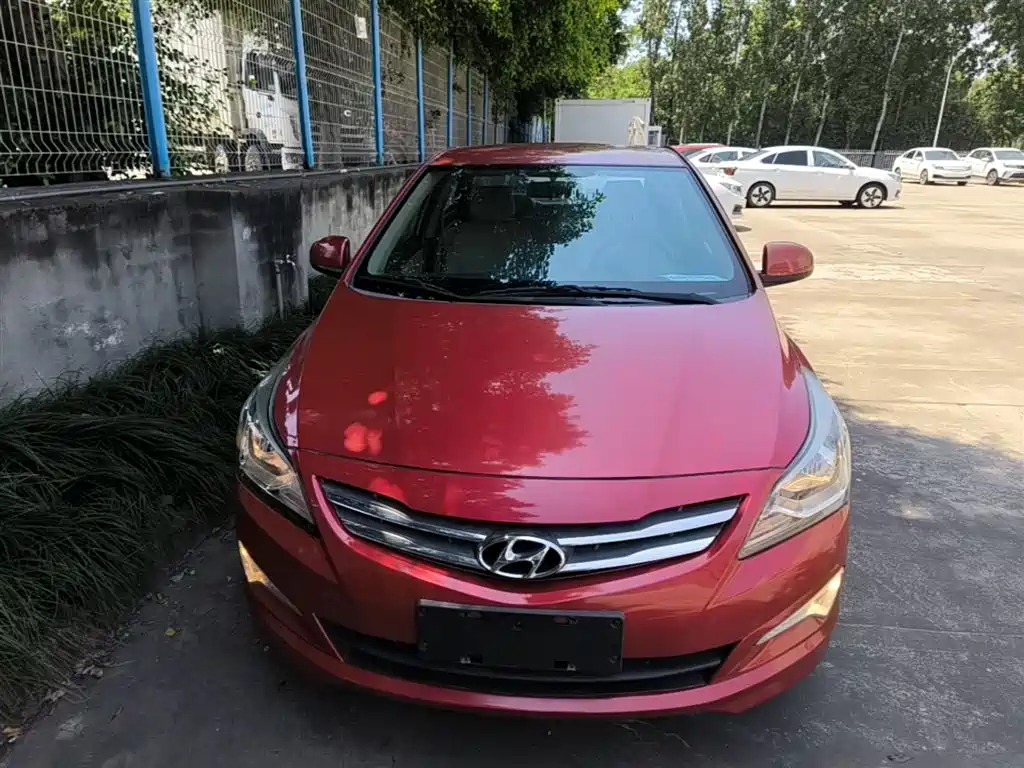 Hyundai Verna 2014 1.4L Automatic Smart GLS фото 3