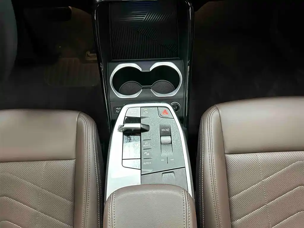 BMW X1 2023 sDrive20Li X Design Package фото 5