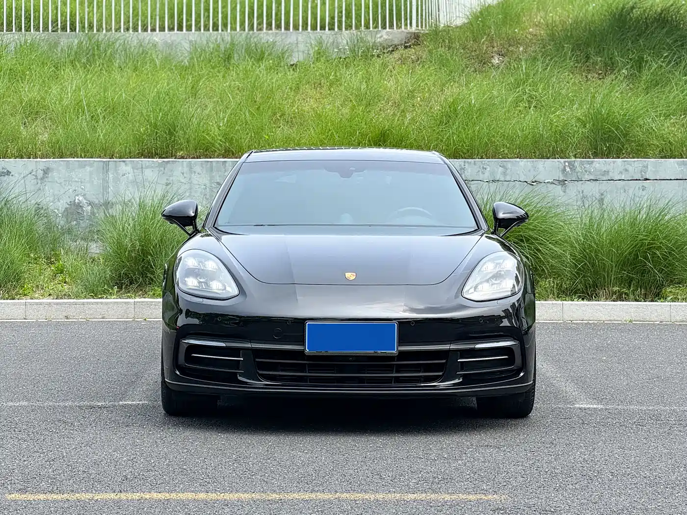 Porsche Panamera 2017 Panamera 4 Executive Long Wheelbase 3.0T фото 2