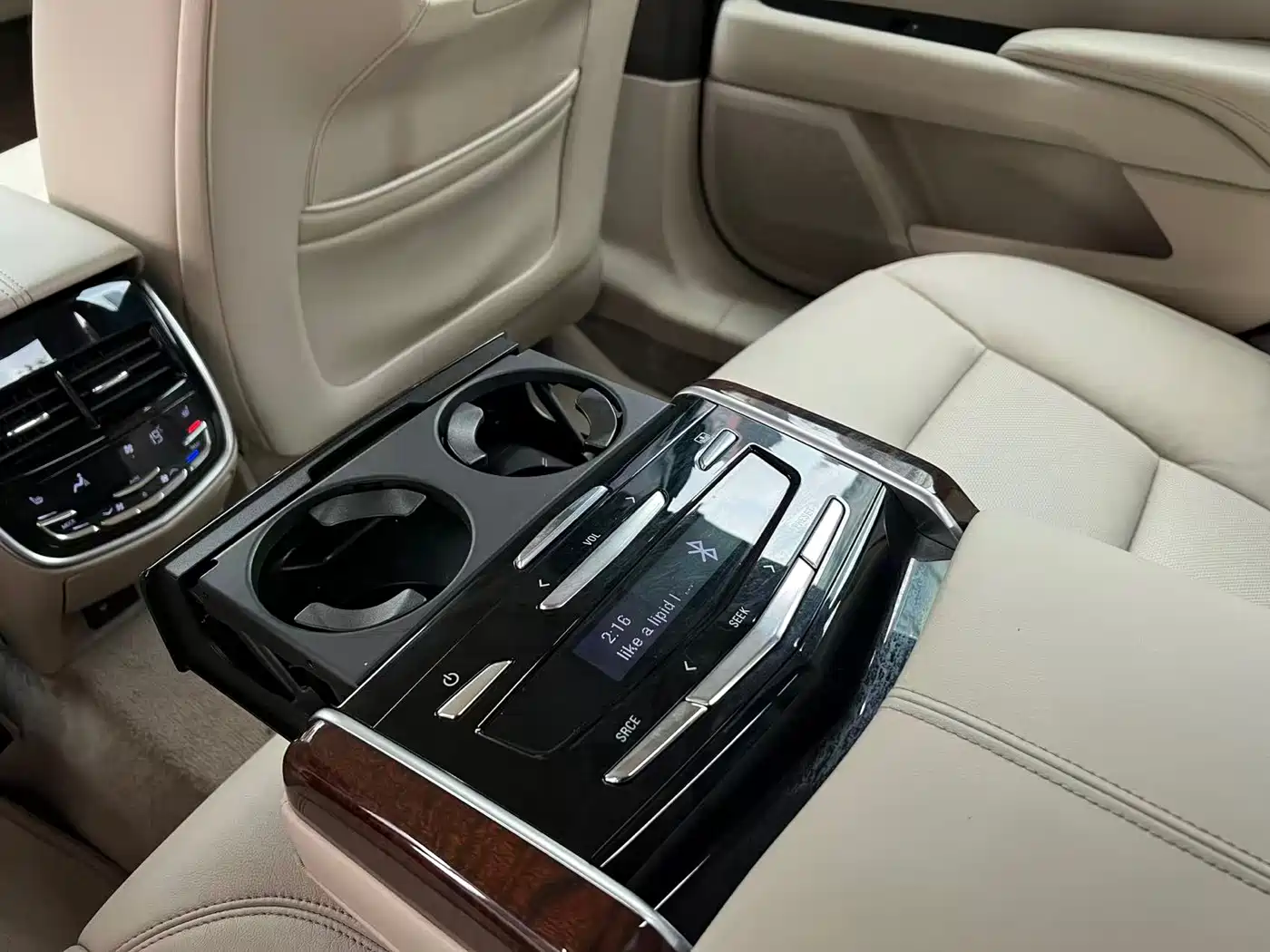 Cadillac XTS 2013 28T Luxury фото 12