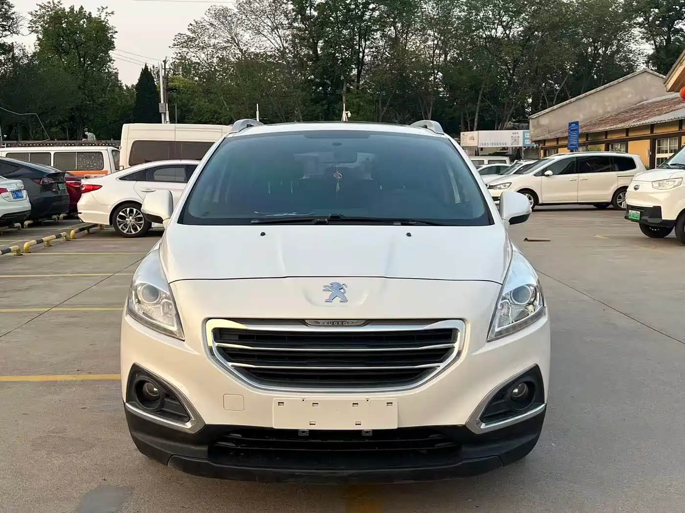Peugeot 3008 2015 2.0L Automatic Trend Edition фото 2