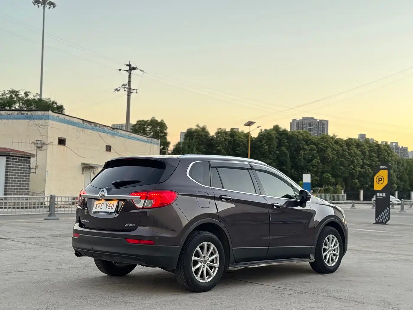 Фото 6 - Buick Envision Plus