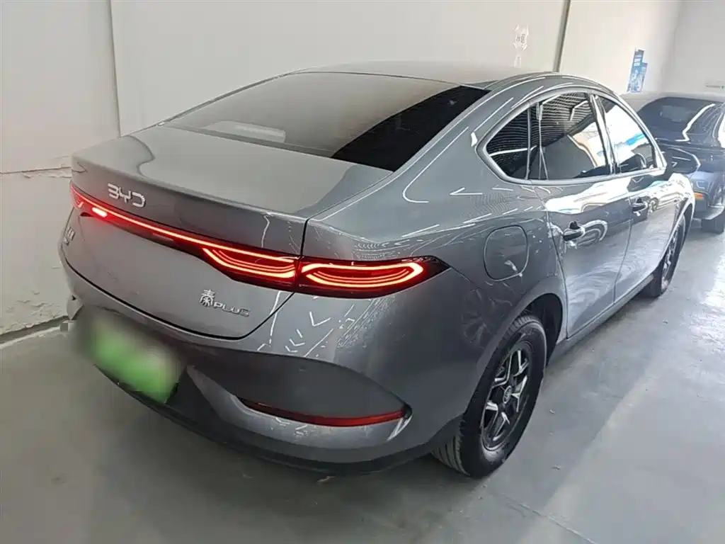 BYD Qin PLUS 2025 DM-i Smart Drive 55KM Leader фото 7