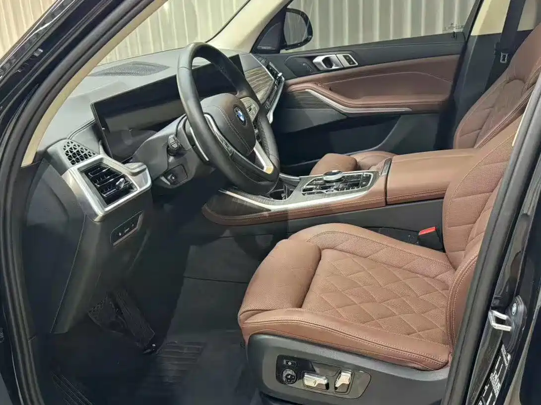 BMW X7 2024 xDrive40i Leading Luxury Package фото 7
