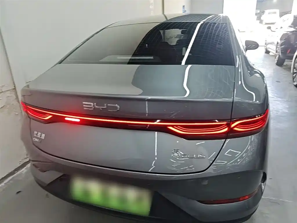 BYD Qin PLUS 2025 DM-i Smart Drive 55KM Leader фото 6