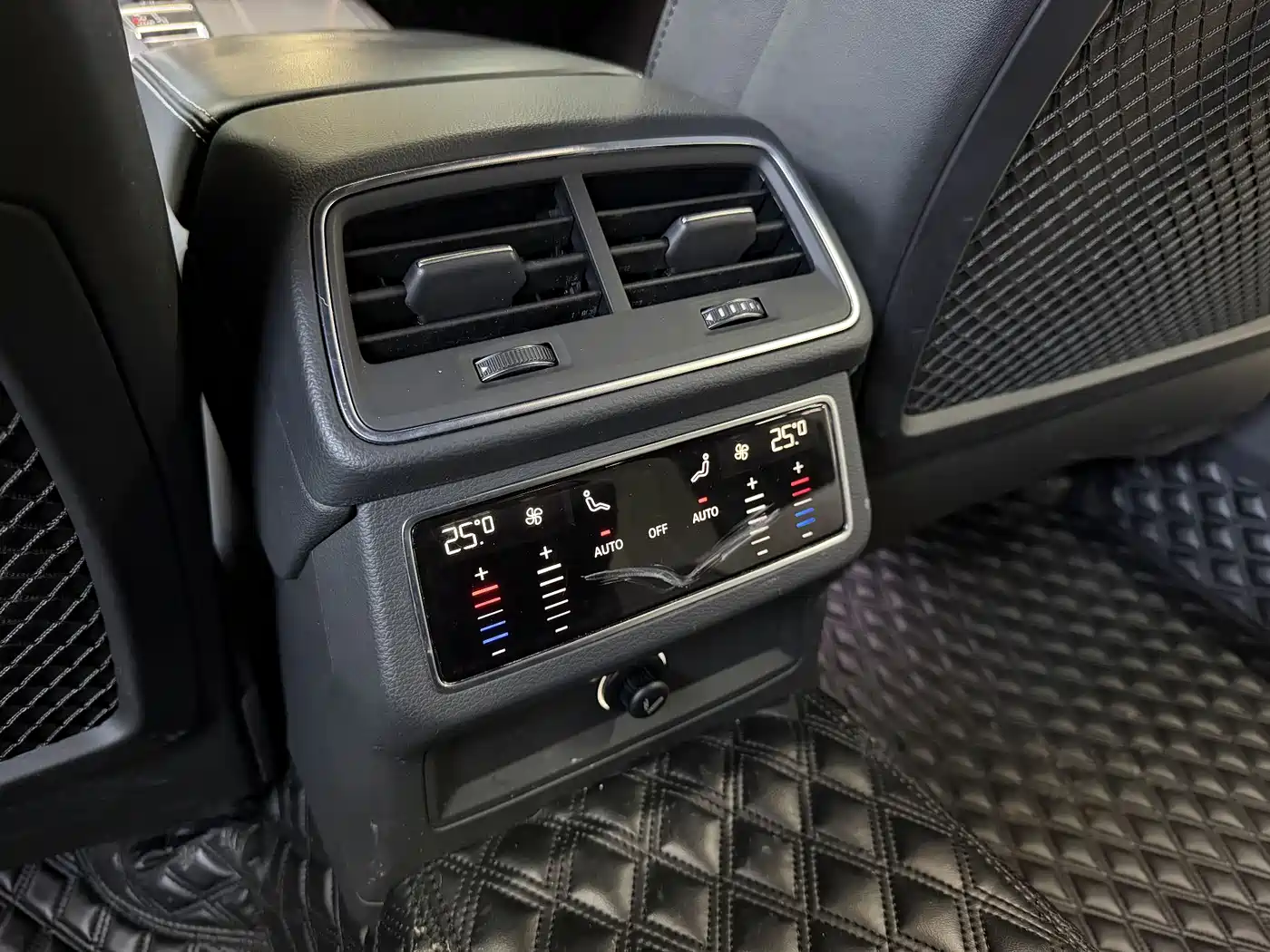 Audi A6L 2020 45 TFSI Premium Dynamic фото 10