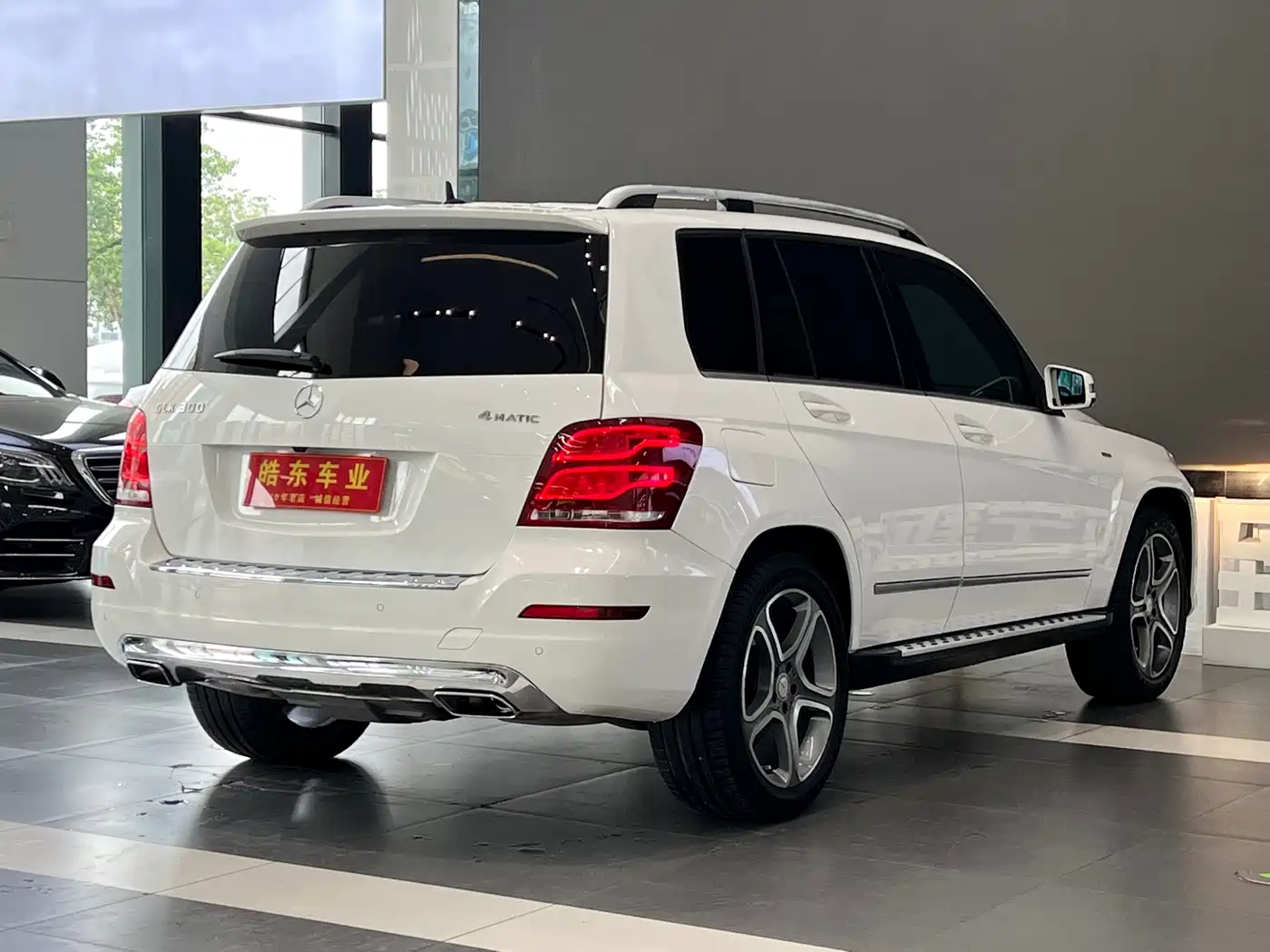 Mercedes-Benz GLK-Class 2015 GLK 300 4MATIC Fashion Ultimate Edition фото 6