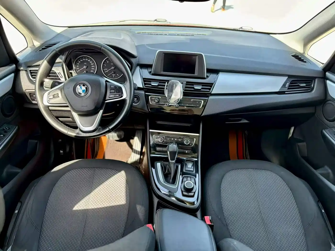 BMW 2 Series Touring 2016 218i Fashion Model фото 5