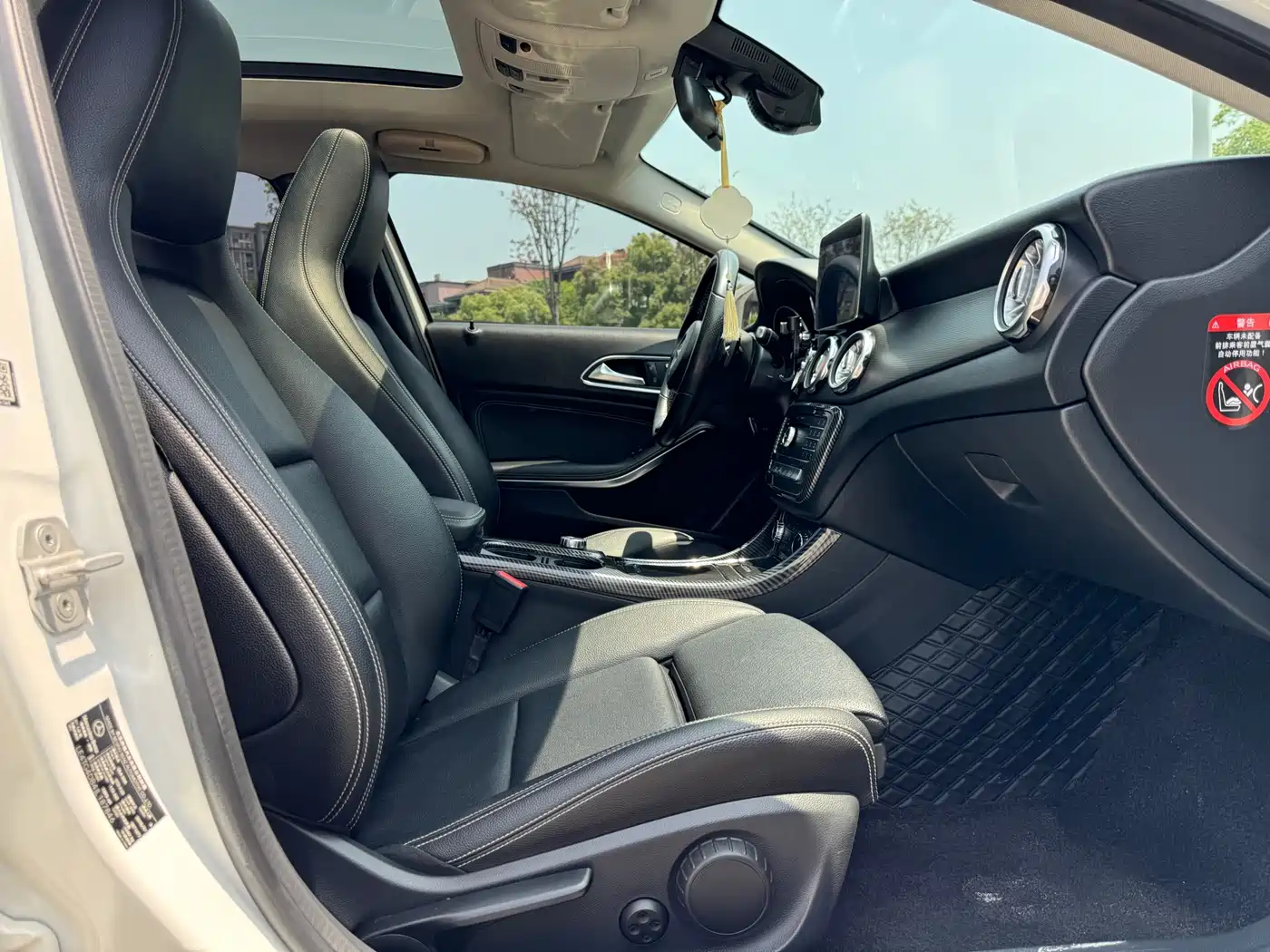 Mercedes-Benz GLA 2017 GLA 200 Dynamic фото 7
