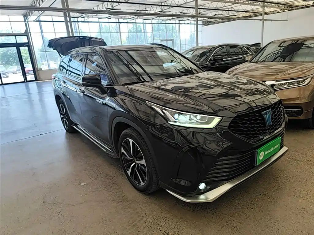 Toyota Crown Kluger 2021 2.5L HEV 4WD Luxury фото 4