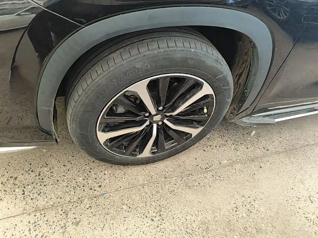 Toyota Crown Kluger 2021 2.5L HEV 4WD Luxury фото 23