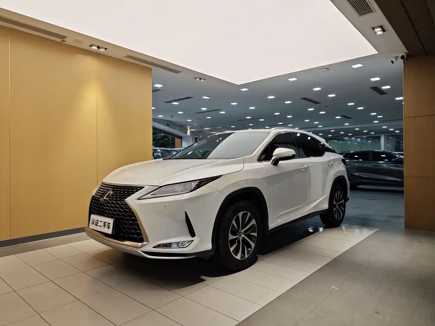 Lexus RX 2020 300 2WD Elite Edition China VI
