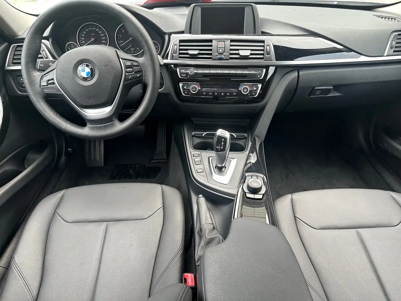 BMW 3 Series 2017 320Li xDrive Fashion фото 10