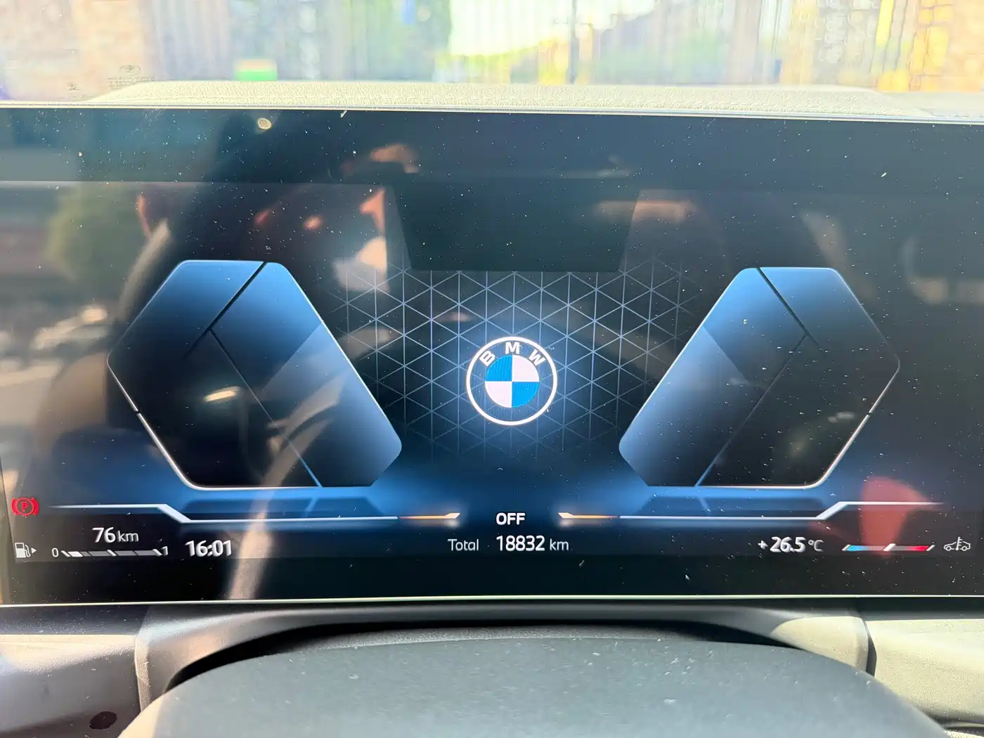 BMW 3 Series 2025 325i M Sport Package фото 6
