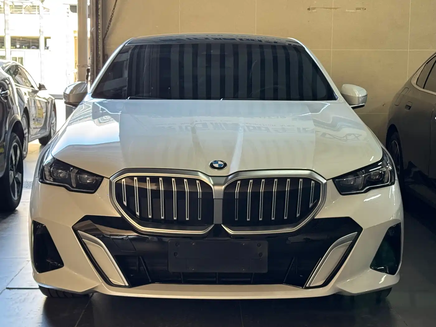 BMW 5 Series 2024 525Li M Sport Package фото 2
