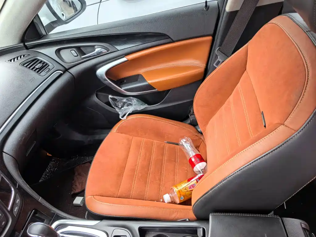 Photo 11 - Buick Regal