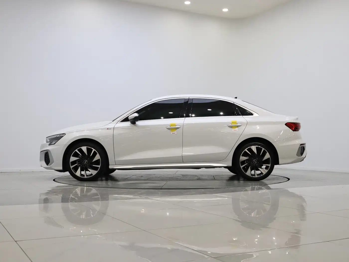 Audi A3 2023 Facelift A3L Limousine 35 TFSI Fashion Sport фото 4