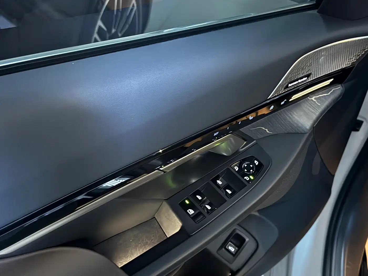 BMW 5 Series 2024 525Li M Sport Package фото 5