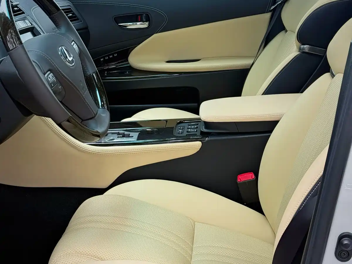 Lexus GS 2008 460 фото 26