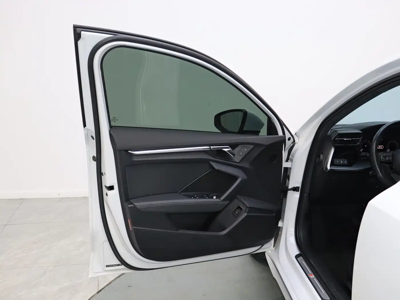 Audi A3 2023 Facelift A3L Limousine 35 TFSI Fashion Sport фото 8