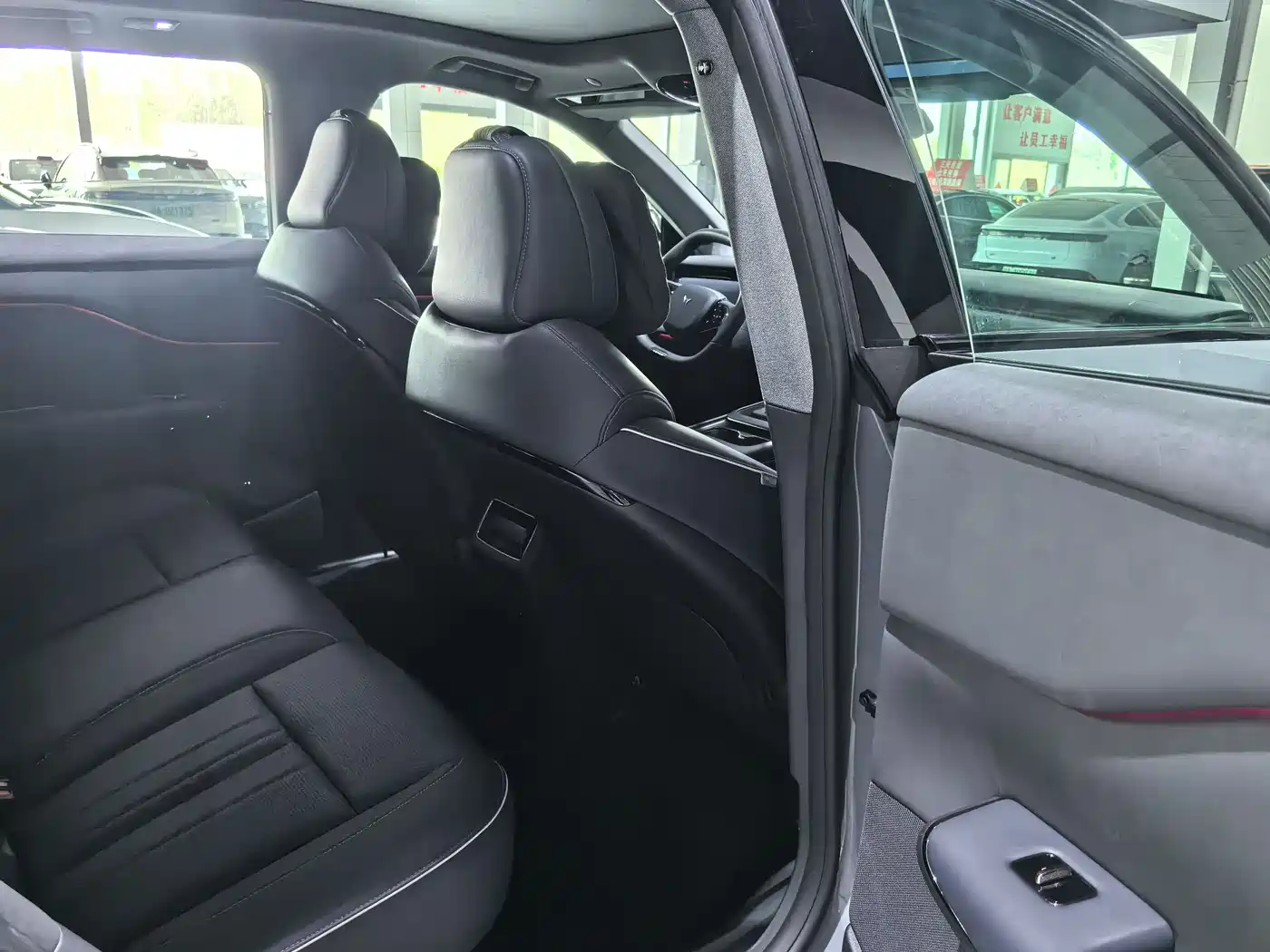 Voyah Auto Voyah Zhiyin 2024 Long Range Smart Edition фото 5