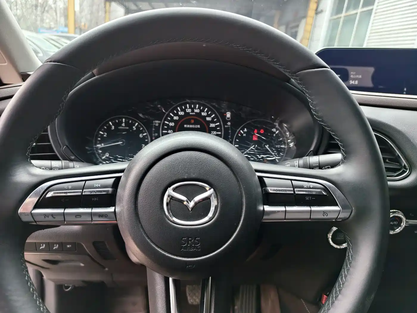 Фото 9 - Mazda CX-30