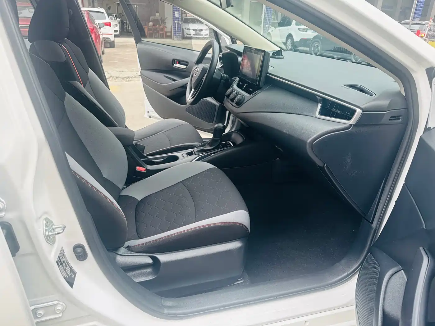 Toyota Corolla 2023 1.2T Pioneer Edition фото 5