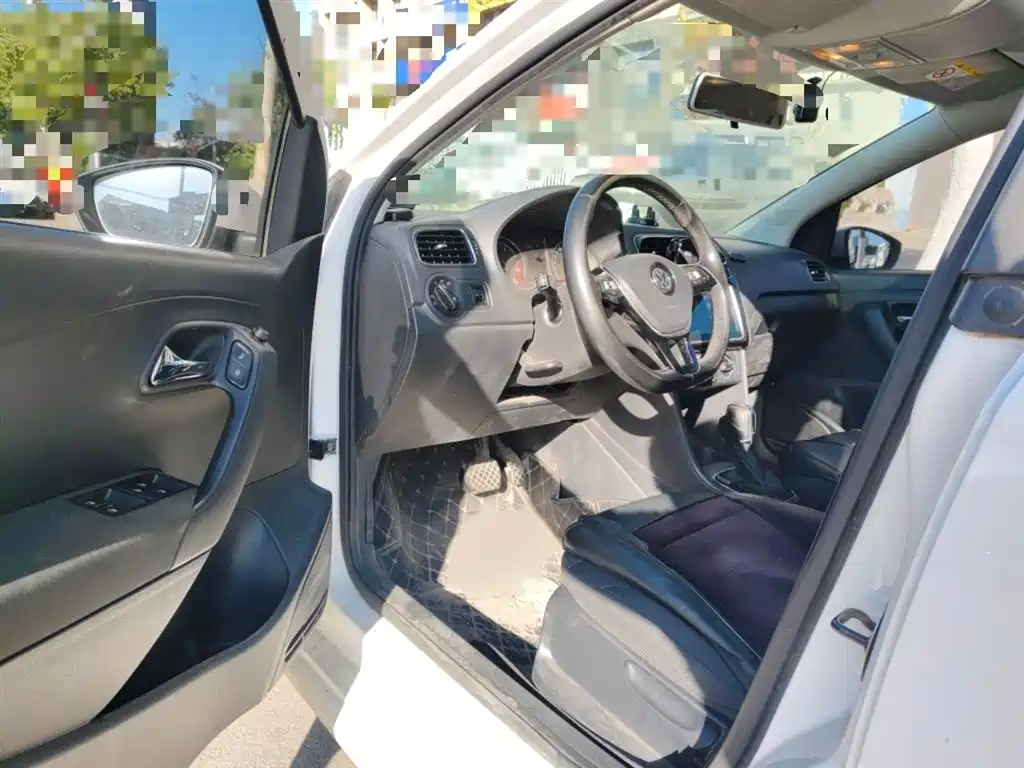 Volkswagen Polo 2018 1.5L Auto Comfort фото 14