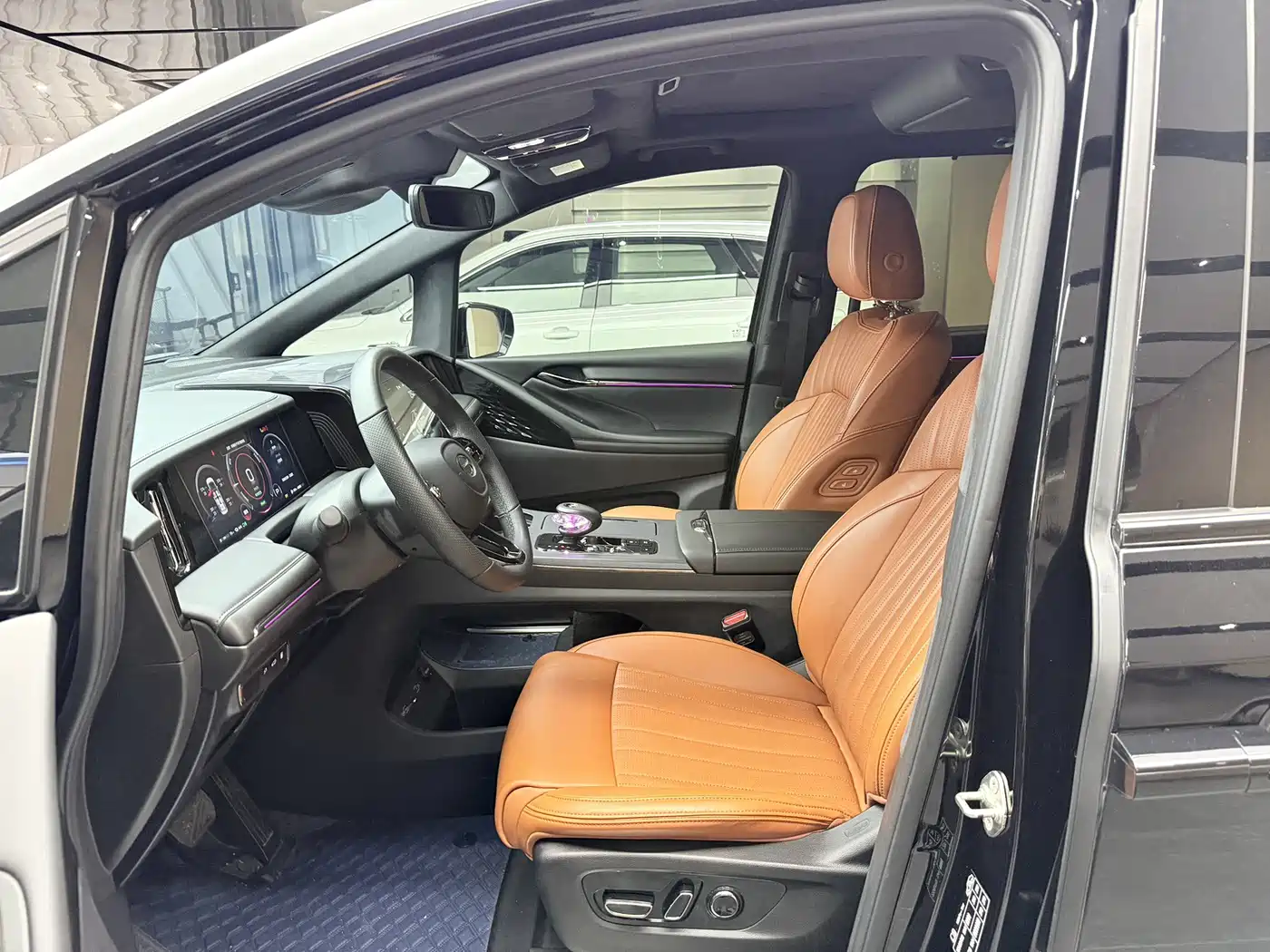 GAC Trumpchi Trumpchi E9 2024 E9 Lunar New Year Edition фото 5