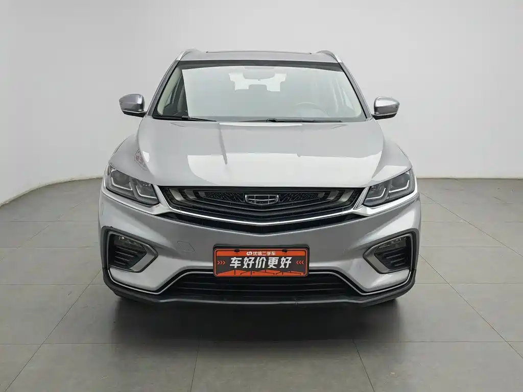 Фото 3 - Geely Binyue