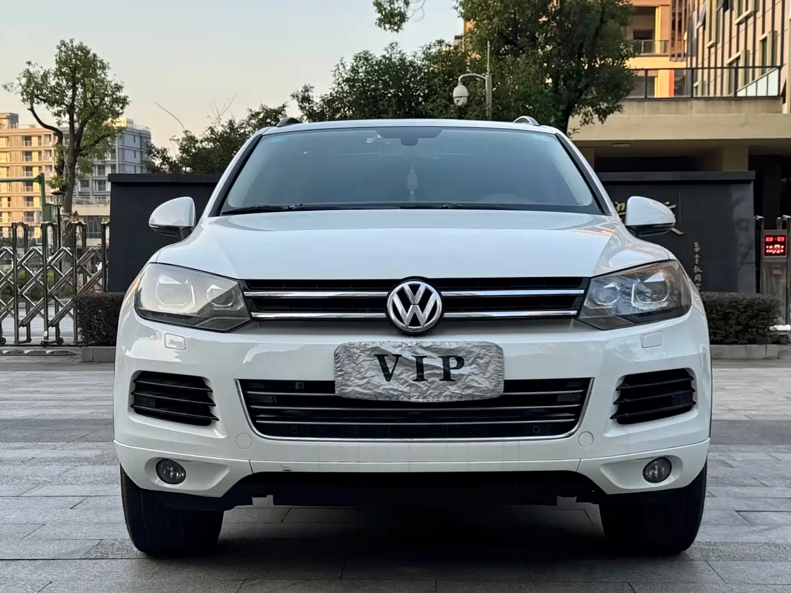 Фото 2 - Volkswagen Touareg
