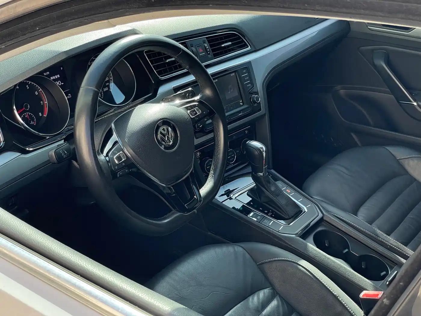 Volkswagen Lamando 2017 280TSI DSG Comfort Edition фото 7