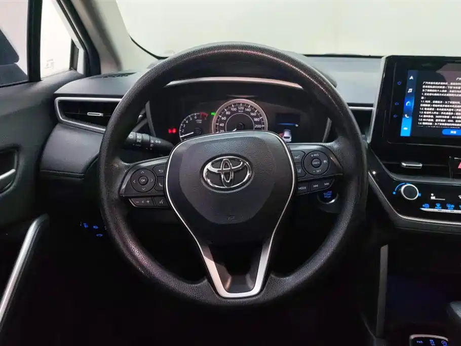 Toyota Frontlander 2022 2.0L CVT Luxury PLUS Edition фото 15