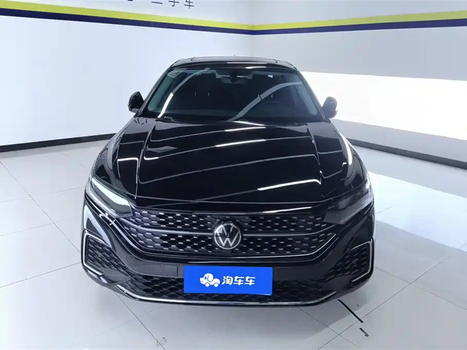 Volkswagen Passat 2023 330TSI Starlight Elite Edition фото 2