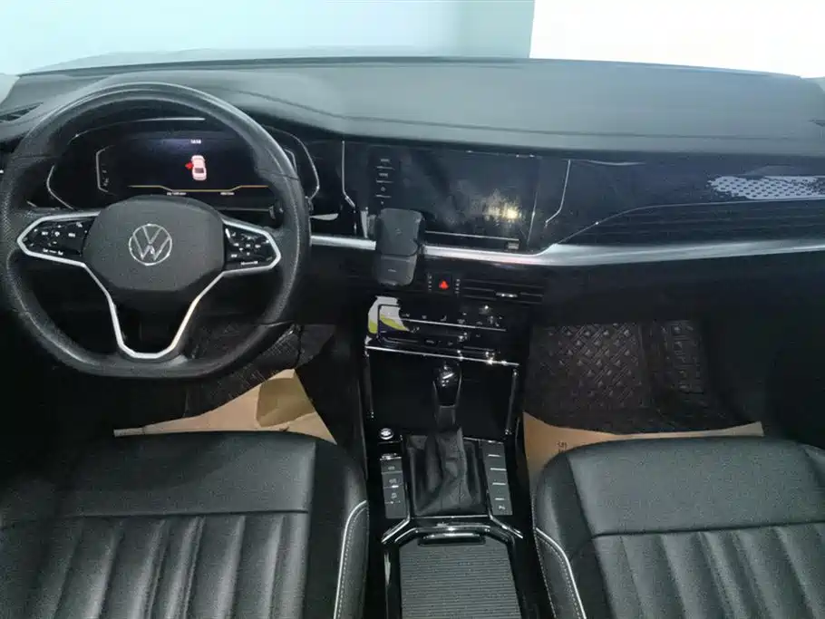 Volkswagen Passat 2023 330TSI Starlight Elite Edition фото 12