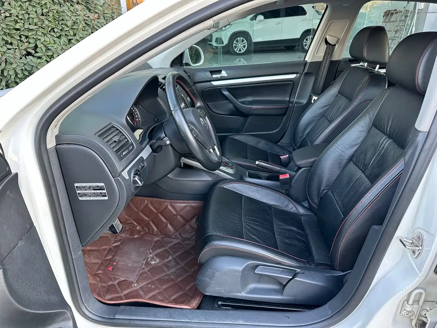 Volkswagen Sagitar 2011 1.8TSI Automatic Champion Edition фото 7