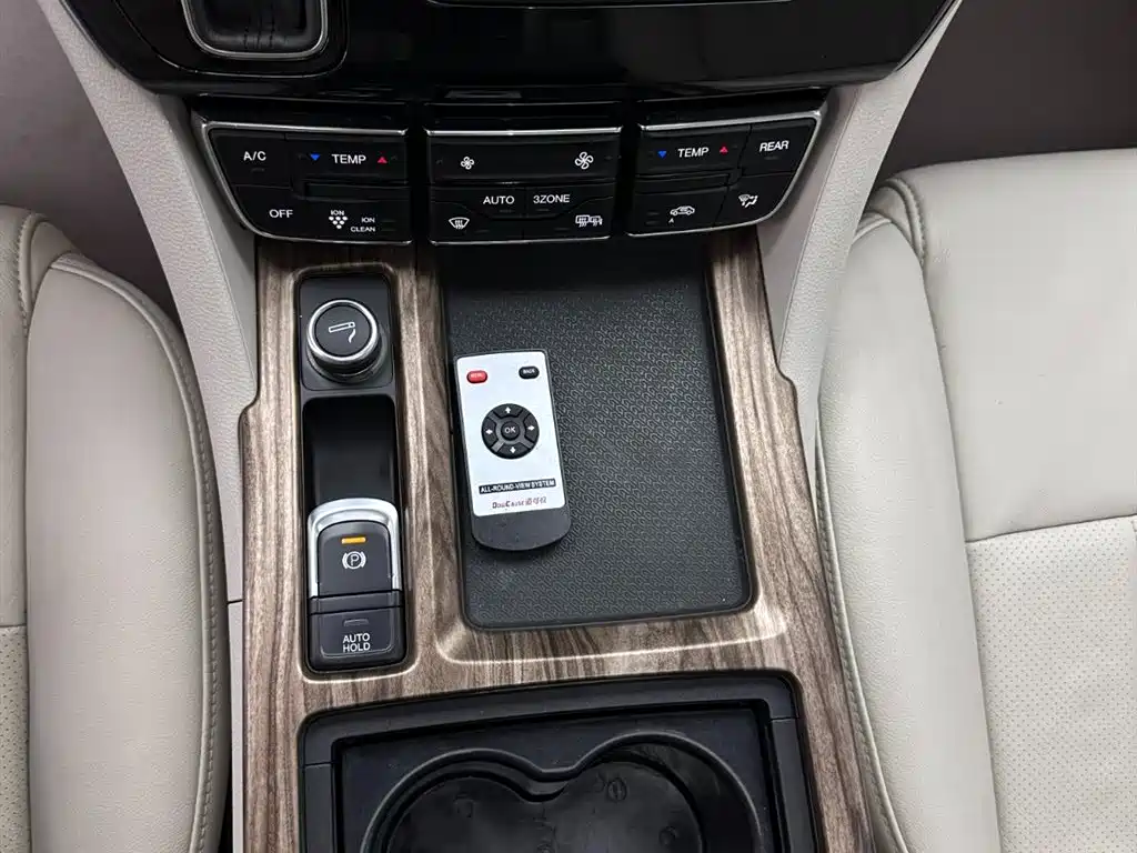 GAC Trumpchi Trumpchi M8 2018 320T Premium Edition фото 14