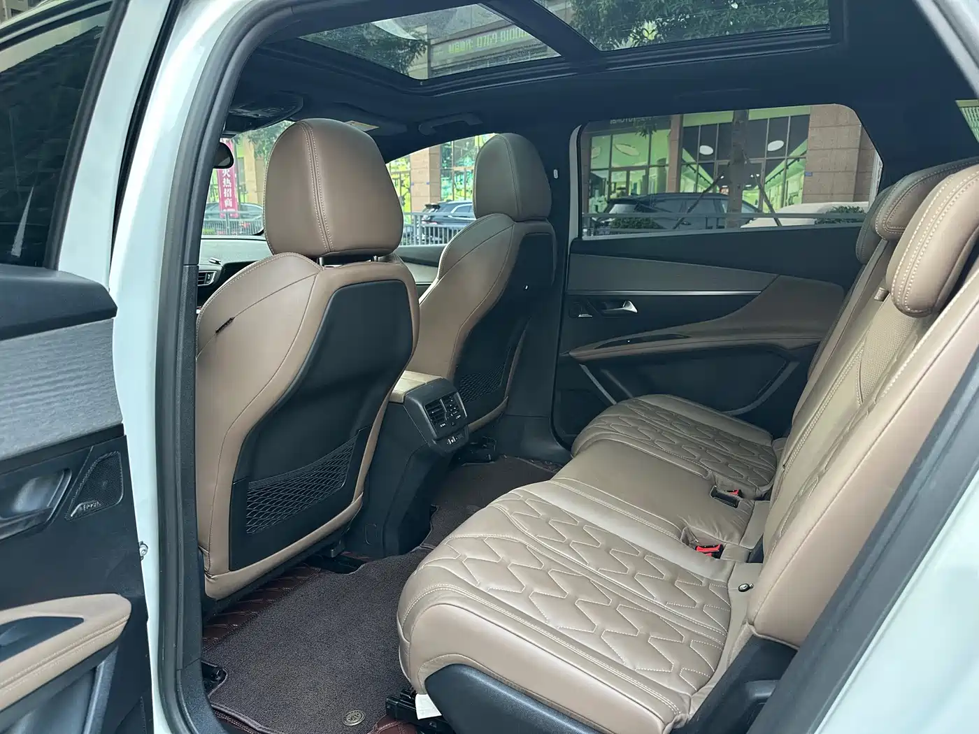 Peugeot 5008 2017 380THP 7-Seater Luxury GT Edition фото 12