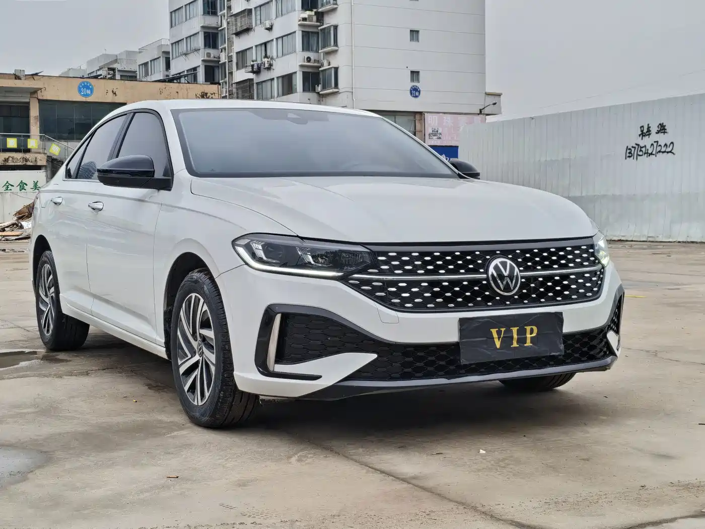 Фото 3 - Volkswagen Lavida