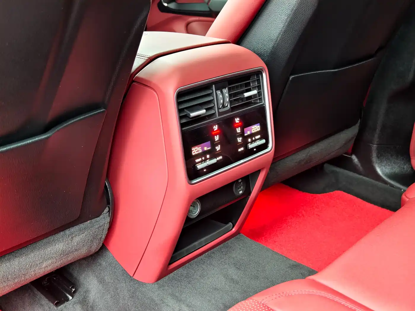 Porsche Cayenne 2018 Cayenne S 2.9T фото 12