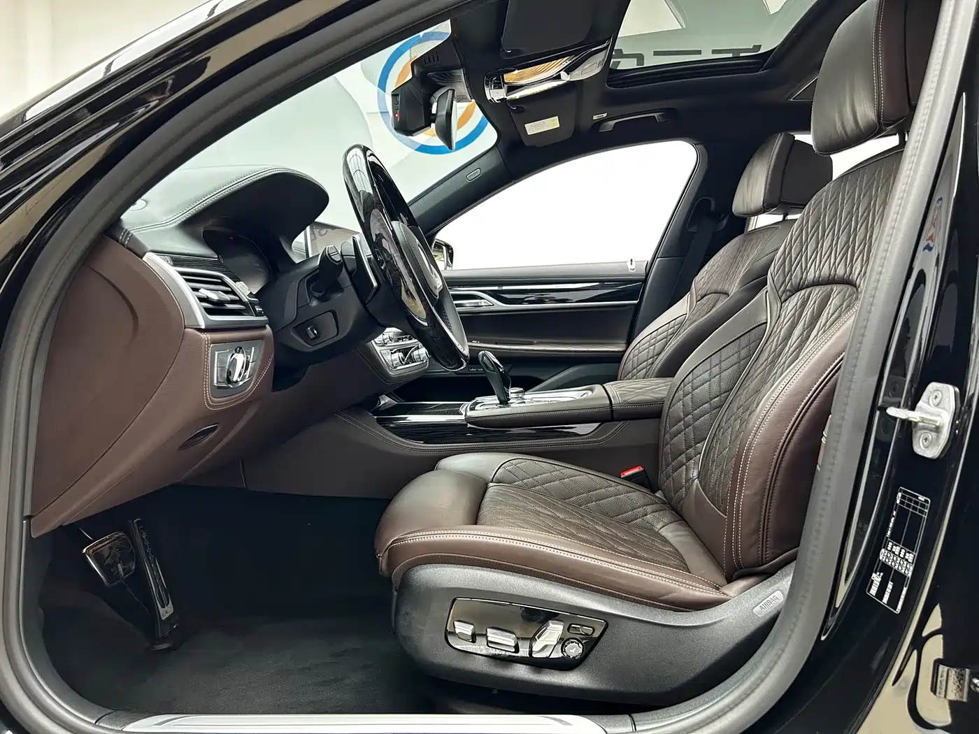 BMW 7 Series 2021 Model 730Li M Sport Package фото 5