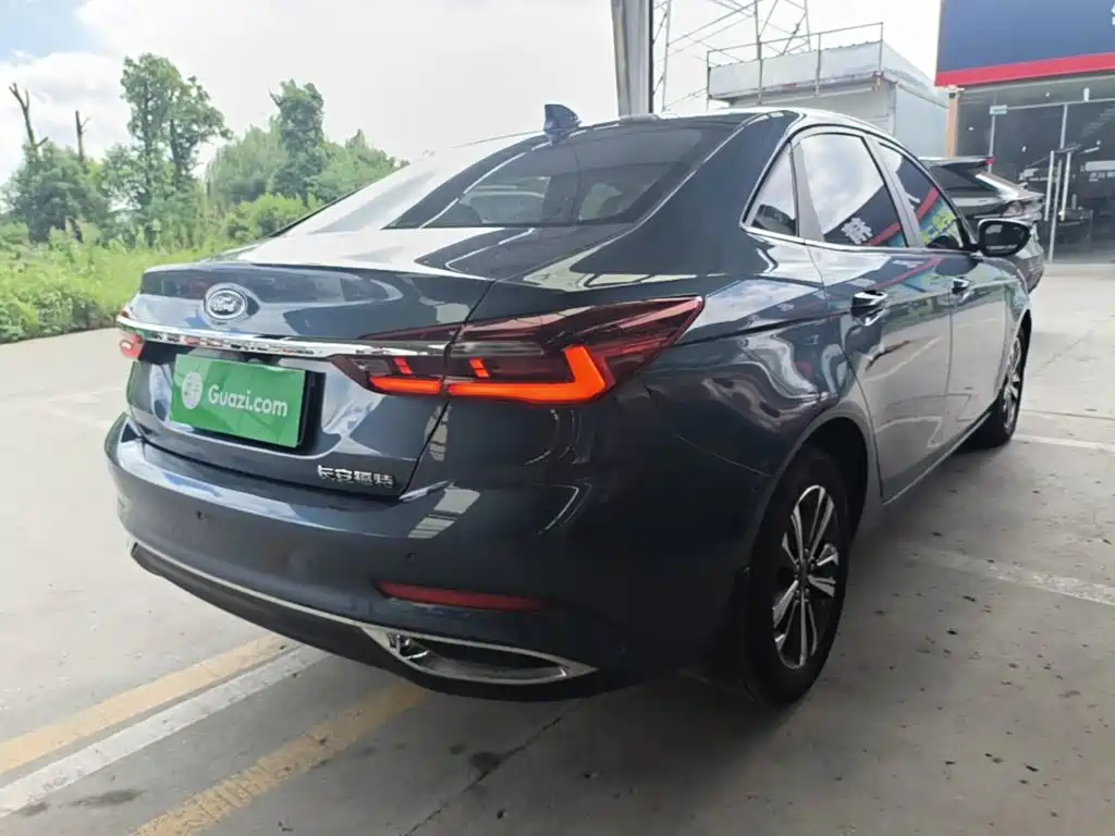 Ford Escort 2022 2021 1.5L Automatic Diamond Edition