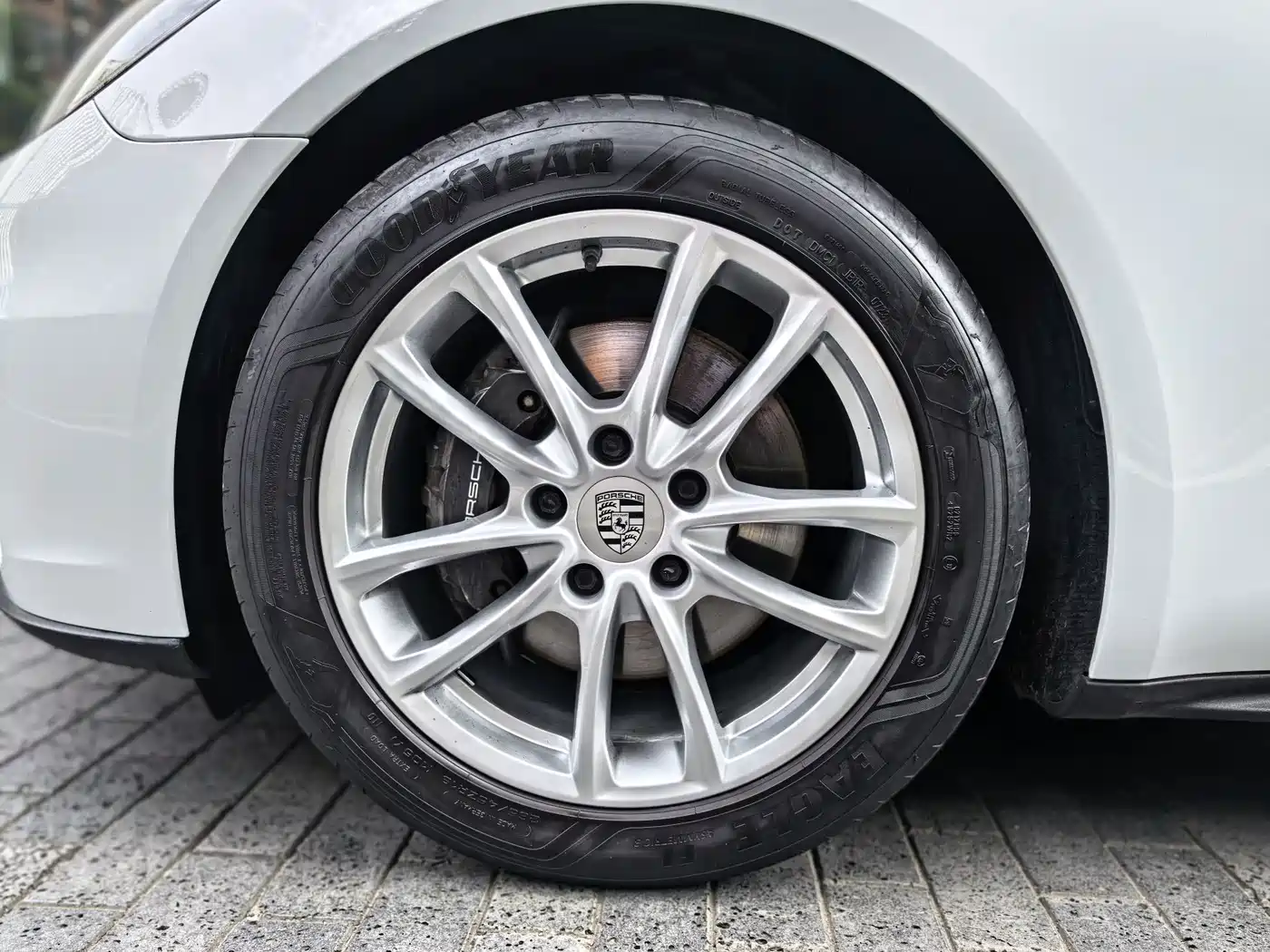 Porsche Panamera 2019 Panamera 4 Executive Long Wheelbase 2.9T фото 19