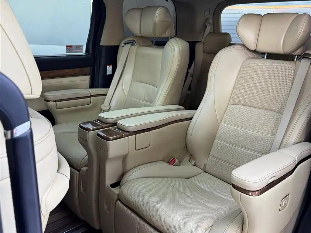Toyota Alphard 2015 3.5L Premium Edition фото 9