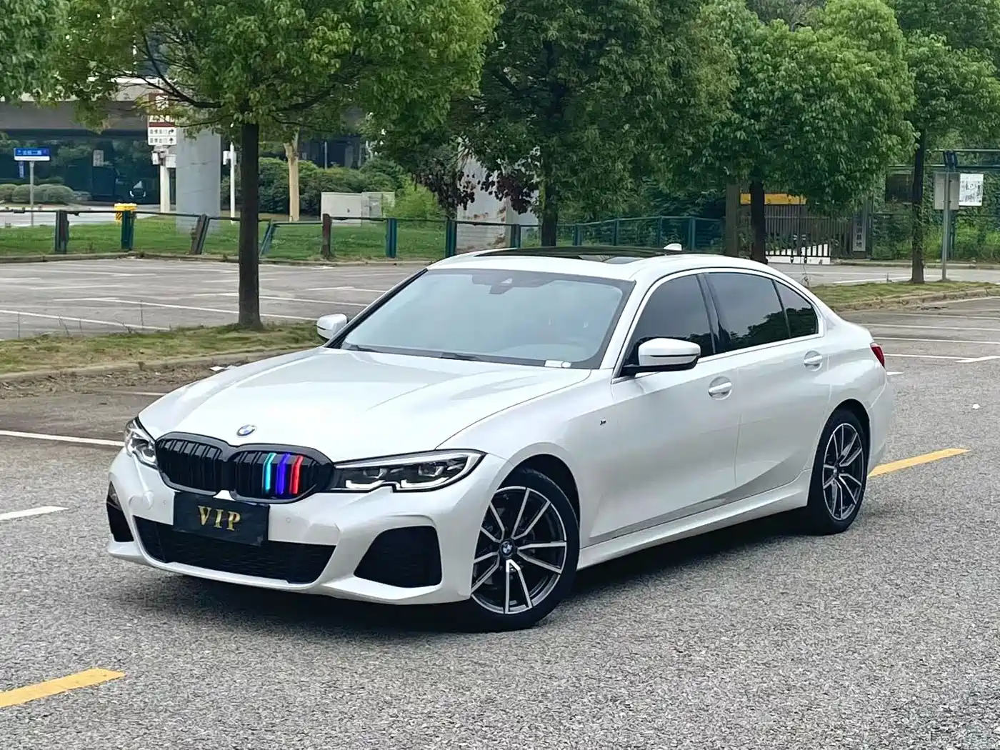 BMW 3-SERIES