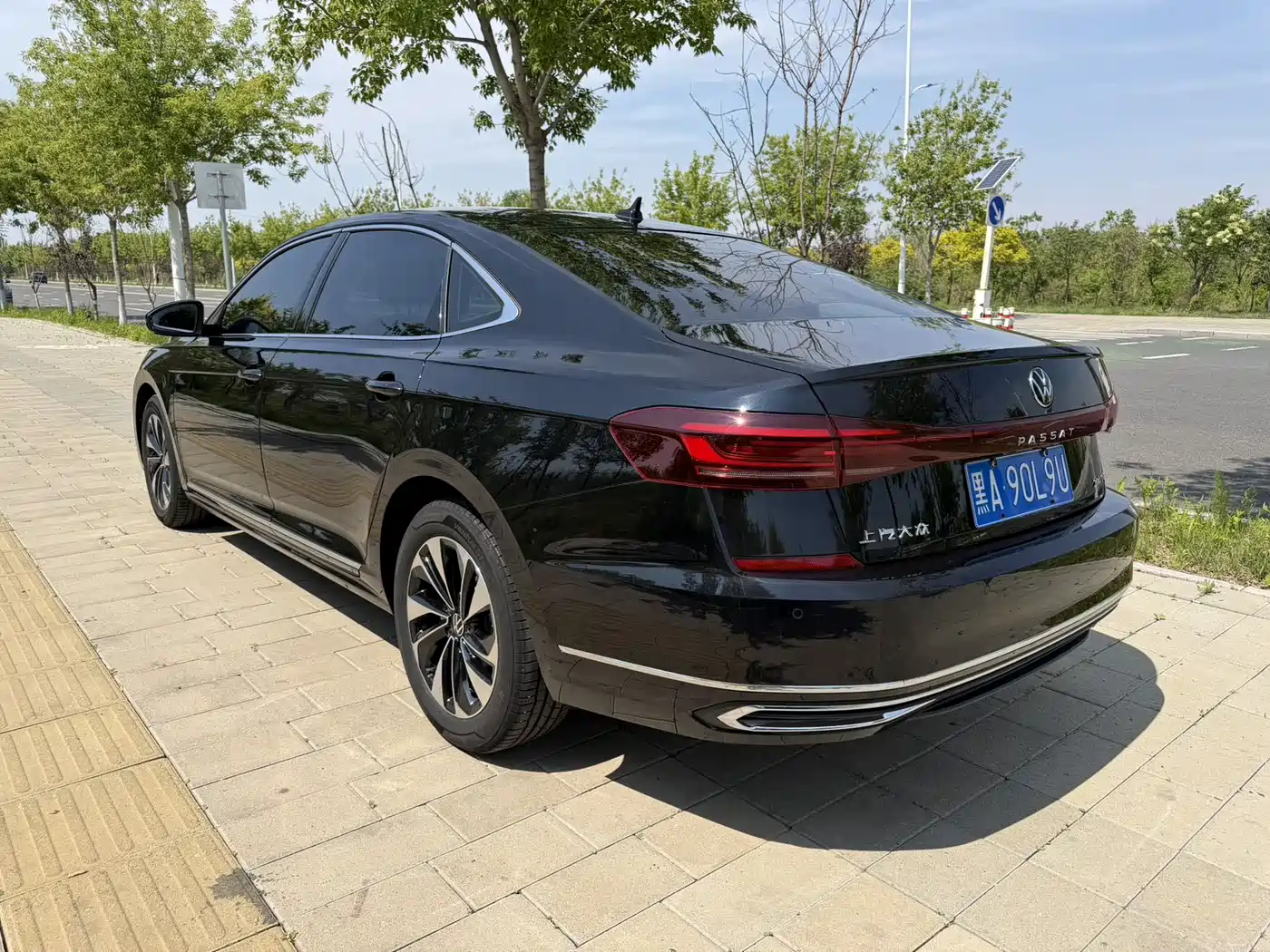 Фото 7 - Volkswagen Passat