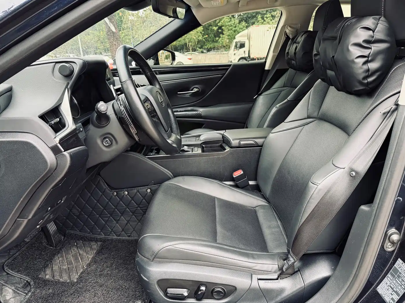 Lexus ES 2020 200 Excellence фото 19