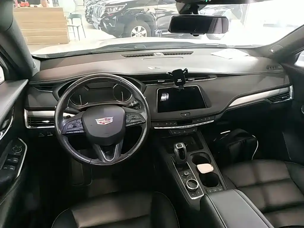 Cadillac XT4 2019 2018 28T FWD Leading Edition