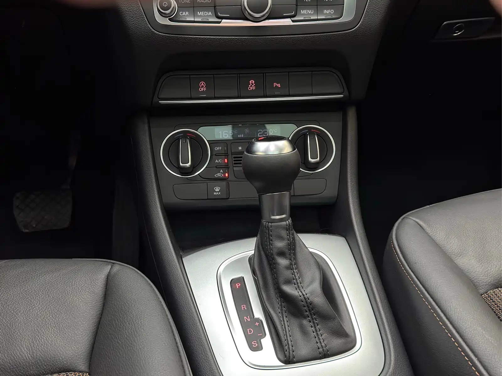 Фото 12 - Audi Q3